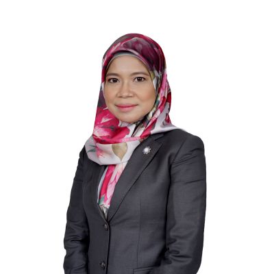 Puan Sarina Binti Taslim